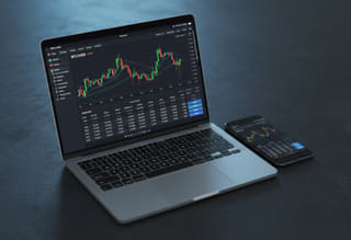 Aktivität nachverfolgen — Beobachtung des Trading-Verlaufs und der Fondsperformance